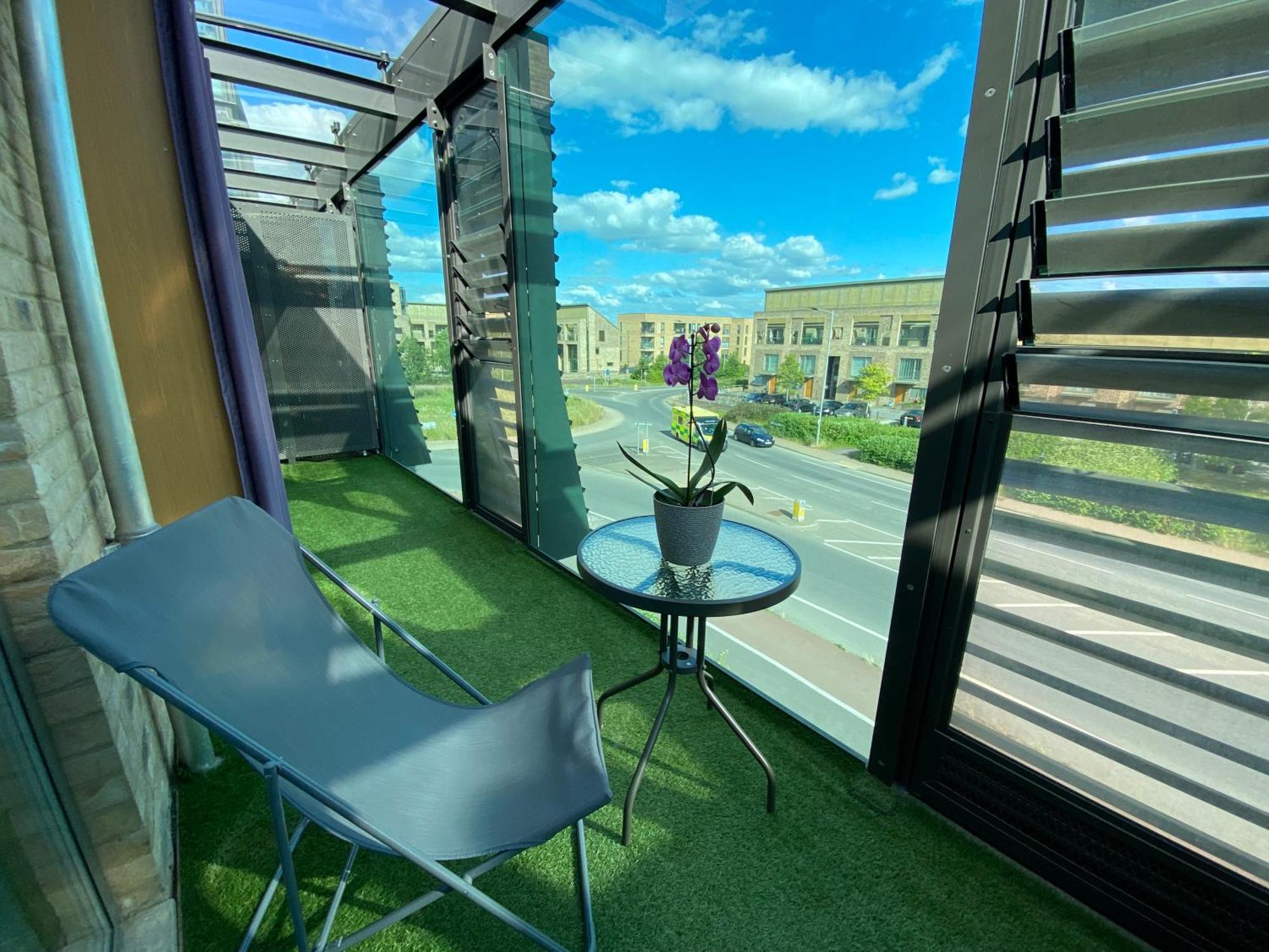 Cambridge Stays - Apartment At Addenbrooke Hospital And Bio Campus - Free Private Parking Екстериор снимка